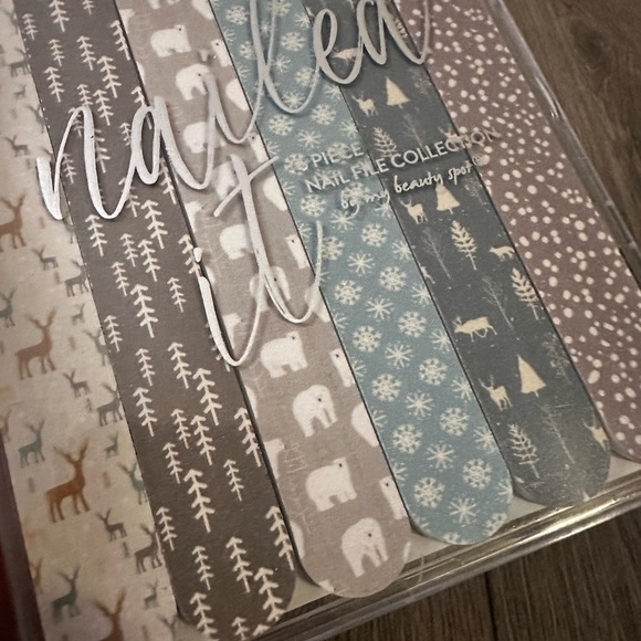 Nailed It 6Pcs Winter WonderlandNail Files 7inch File Size Dual Sided, Brand New - Picture 4 of 4